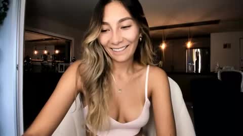 emyconneer online show from January 2026 10:45:01 PM