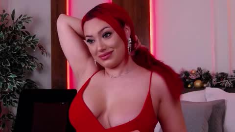 Snapshot of emyhilton_ chatting on December 2025 06:40:02 AM Emy online show from December 2025 06:40:02 AM