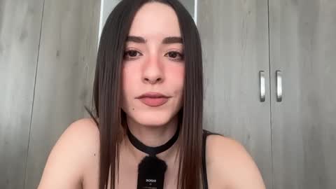Snapshot of emyii chatting on May 2026 09:44:02 PM Eimi3 online show from May 2026 09:44:02 PM