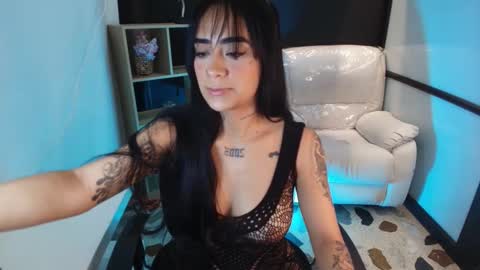 Snapshot of emysilver chatting on February 2025 02:05:02 PM Emy Silver online show from February 2025 02:05:02 PM