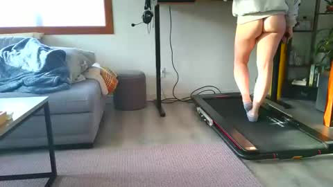 emyxxl online show from February 2026 01:40:01 PM