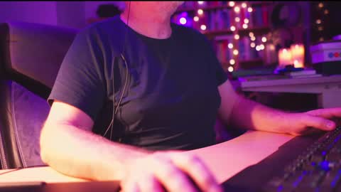 uk online show from December 2024 01:07:01 AM