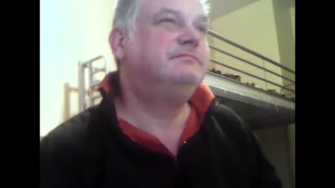 englishguysurrey online show from December 2025 07:27:02 AM