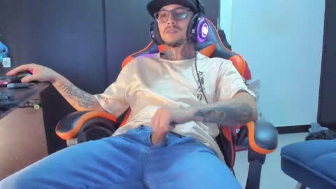 enjoymycock99 online show from November 2025 05:46:01 AM