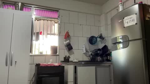 Snapshot of enjoythetrip chatting on December 2025 09:47:02 AM Luke online show from December 2025 09:47:02 AM