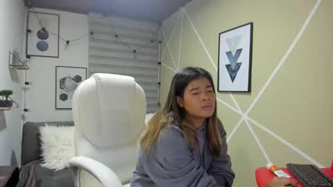 Enma clark online show from November 2025 03:50:01 AM