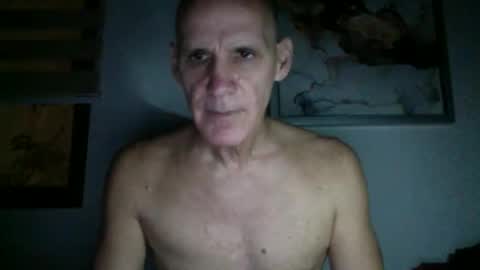 Snapshot of enriquelopez007073 chatting on December 2025 09:47:02 AM The Man 007 online show from December 2025 09:47:02 AM