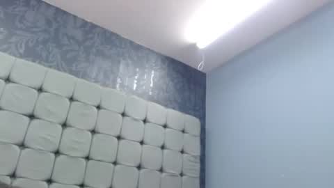 Snapshot of eny_dirty chatting on December 2024 09:23:02 PM Enny Dirty online show from December 2024 09:23:02 PM