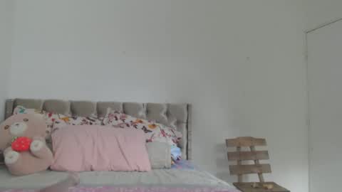 Snapshot of enyer_twin chatting on December 2025 06:36:02 PM enyer_twin online show from December 2025 06:36:02 PM