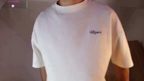 enzo_moretii online show from November 2025 01:36:02 PM