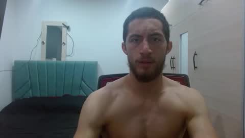 enzo_savage online show from October 2025 04:30:02 PM