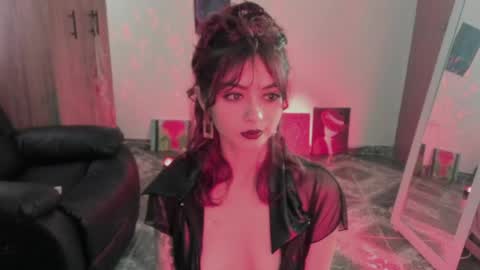 Leyla online show from April 2026 10:03:01 PM