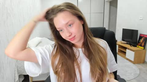 Snapshot of ephorium chatting on January 2025 03:11:01 PM Renata online show from January 2025 03:11:01 PM