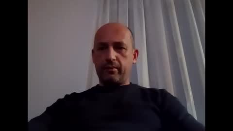 Snapshot of epu17 chatting on October 2025 05:10:02 PM epu17 online show from October 2025 05:10:02 PM