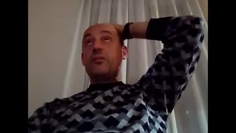 Snapshot of epu17 chatting on November 2025 06:19:02 PM epu17 online show from November 2025 06:19:02 PM