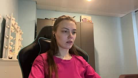 Lily online show from April 2026 04:20:02 AM