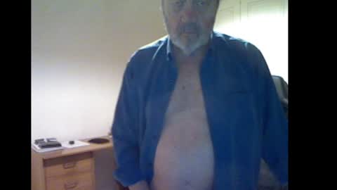 erasmus_d online show from February 2025 06:38:01 PM