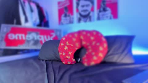 Tht BOSS Eren online show from December 2025 02:39:02 AM