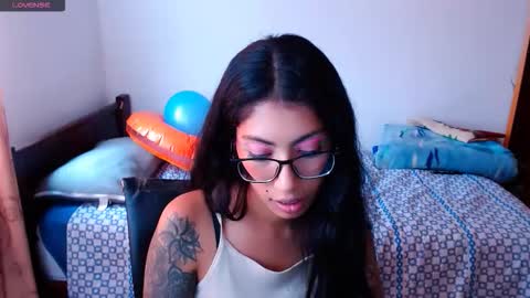 sofia online show from November 2025 06:28:02 PM