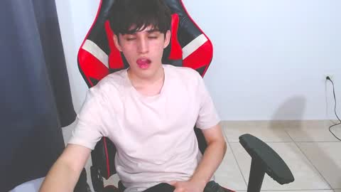 eren_tatakae online show from December 2024 09:46:01 PM