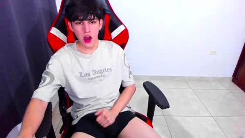 eren_tatakae online show from January 2025 12:28:01 AM