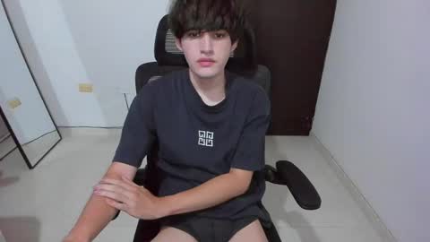 Snapshot of eren_tatakae chatting on May 2026 11:35:02 PM eren_tatakae online show from May 2026 11:35:02 PM