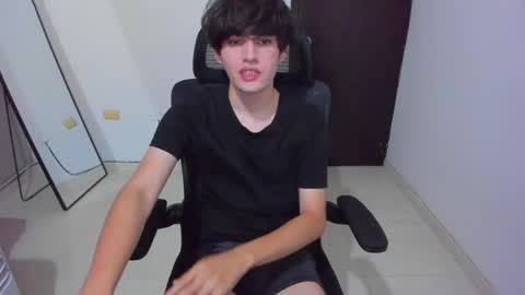 Snapshot of eren_tatakae chatting on May 2026 03:02:02 AM eren_tatakae online show from May 2026 03:02:02 AM