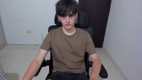 Snapshot of eren_tatakae chatting on June 2026 03:09:02 AM eren_tatakae online show from June 2026 03:09:02 AM