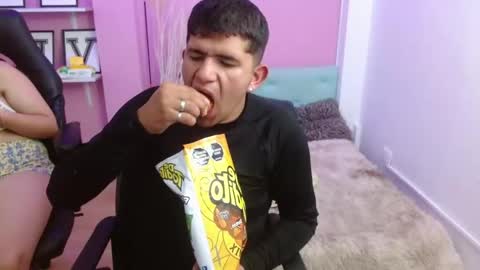 Snapshot of eric_and_alisson chatting on October 2025 09:29:01 AM Eric and Alisson online show from October 2025 09:29:01 AM