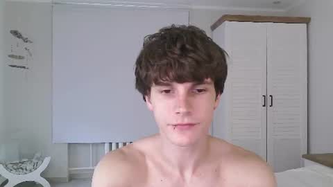 Eric Crush online show from June 2026 04:32:02 AM