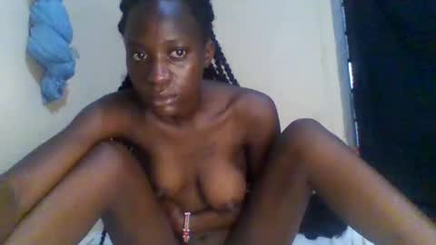 Erica online show from November 2025 03:06:01 AM