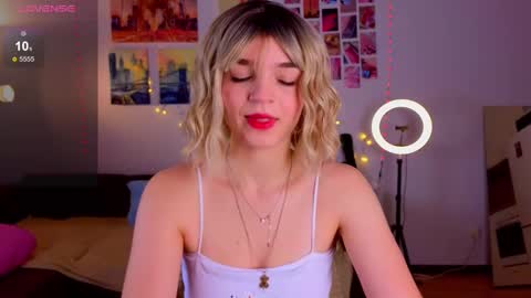 Snapshot of erica_winterr chatting on January 2025 06:22:01 AM Erica Winterr online show from January 2025 06:22:01 AM