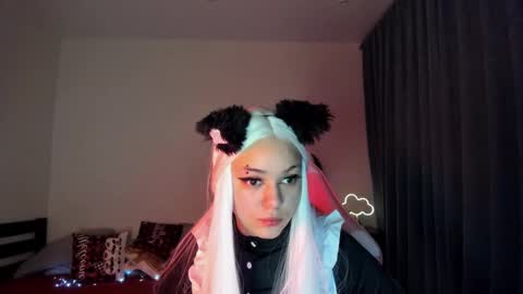 Erica online show from December 2024 02:16:02 PM