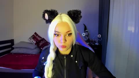 Erica online show from January 2025 02:08:02 PM