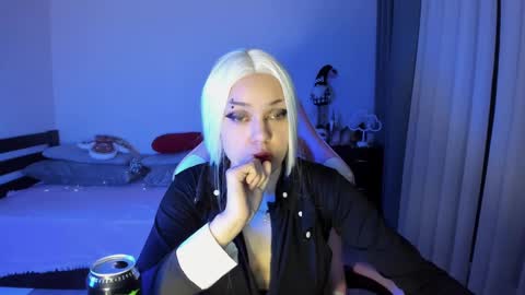 Erica online show from January 2025 03:04:02 AM