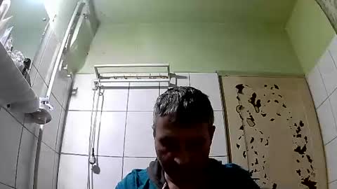 Snapshot of ericboy32 chatting on December 2024 03:54:02 AM eric online show from December 2024 03:54:02 AM