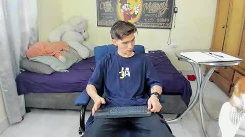 erick_de_rossee online show from October 2025 04:03:02 PM