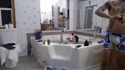 erick online show from December 2025 03:05:01 AM