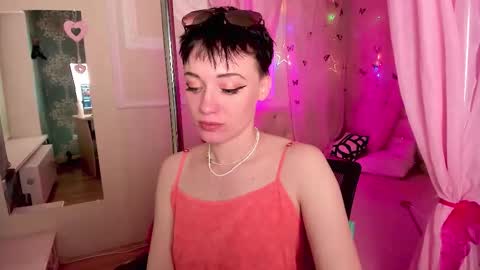 Ericka online show from November 2025 04:23:01 PM