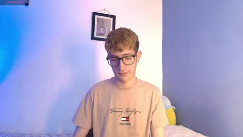 Snapshot of erik_golden_ chatting on May 2026 08:07:02 PM I am Erik online show from May 2026 08:07:02 PM