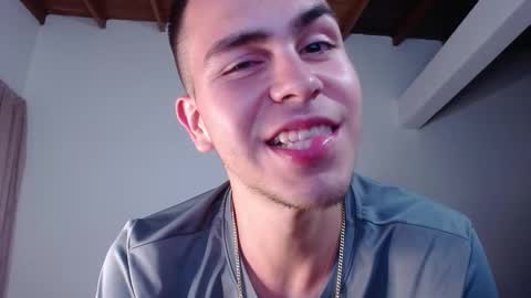 Snapshot of erik_rodriguez chatting on January 2025 04:57:02 AM Erik rodriguez online show from January 2025 04:57:02 AM