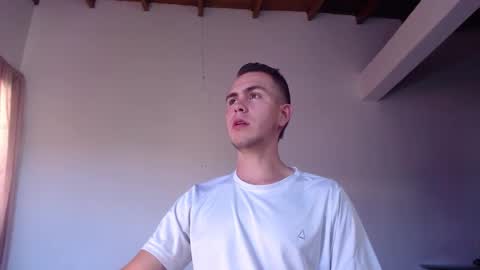 Snapshot of erik_rodriguez chatting on January 2025 09:41:01 PM Erik rodriguez online show from January 2025 09:41:01 PM