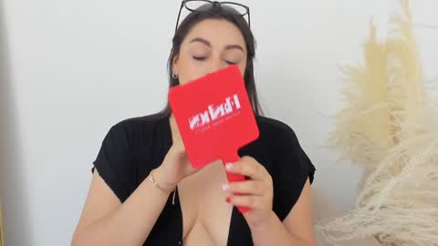 Snapshot of erika_mendez1 chatting on December 2024 08:17:01 PM Erika Mendez online show from December 2024 08:17:01 PM