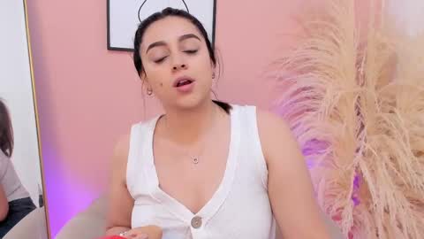 Snapshot of erika_mendez1 chatting on February 2025 08:10:01 PM Erika Mendez online show from February 2025 08:10:01 PM