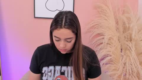 Snapshot of erika_mendez1 chatting on February 2025 07:10:01 PM Erika Mendez online show from February 2025 07:10:01 PM