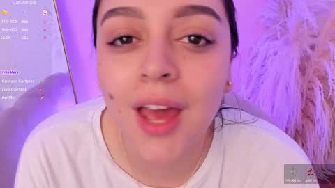 Snapshot of erika_mendez1 chatting on September 2025 08:08:01 PM Erika Mendez online show from September 2025 08:08:01 PM