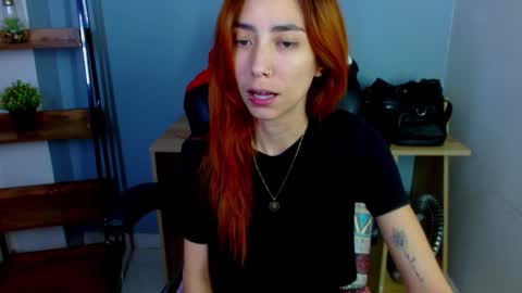 Snapshot of erika_stevens chatting on December 2024 04:42:02 AM E R I K A - SAGITARIO..... online show from December 2024 04:42:02 AM