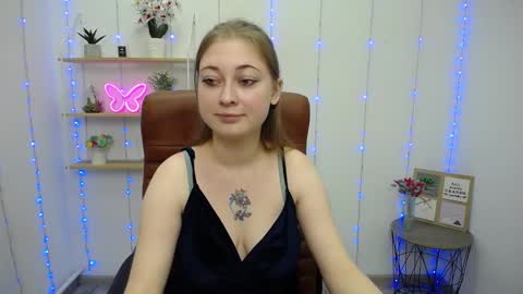 erikafanks online show from January 2025 09:57:01 AM