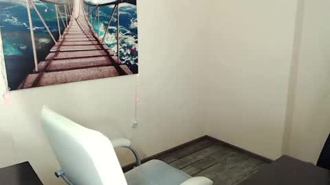 Erika online show from January 2025 04:08:02 PM