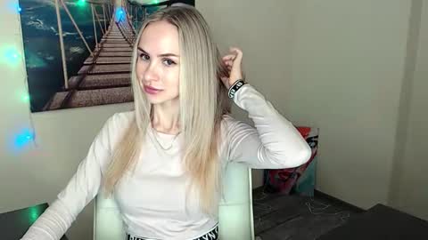 Erika online show from September 2025 11:47:02 AM